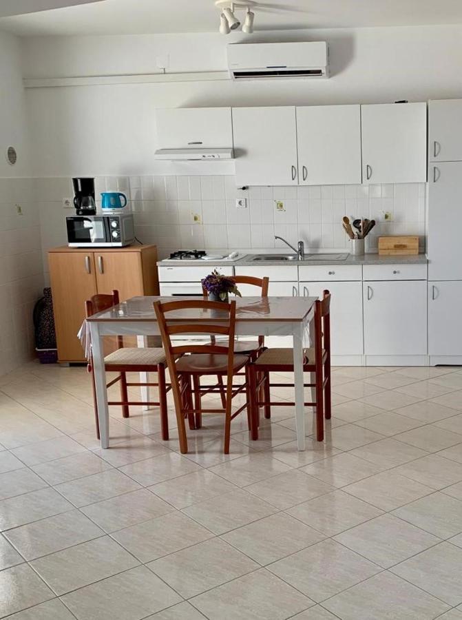 Francis Appartements Pakoštane Extérieur photo